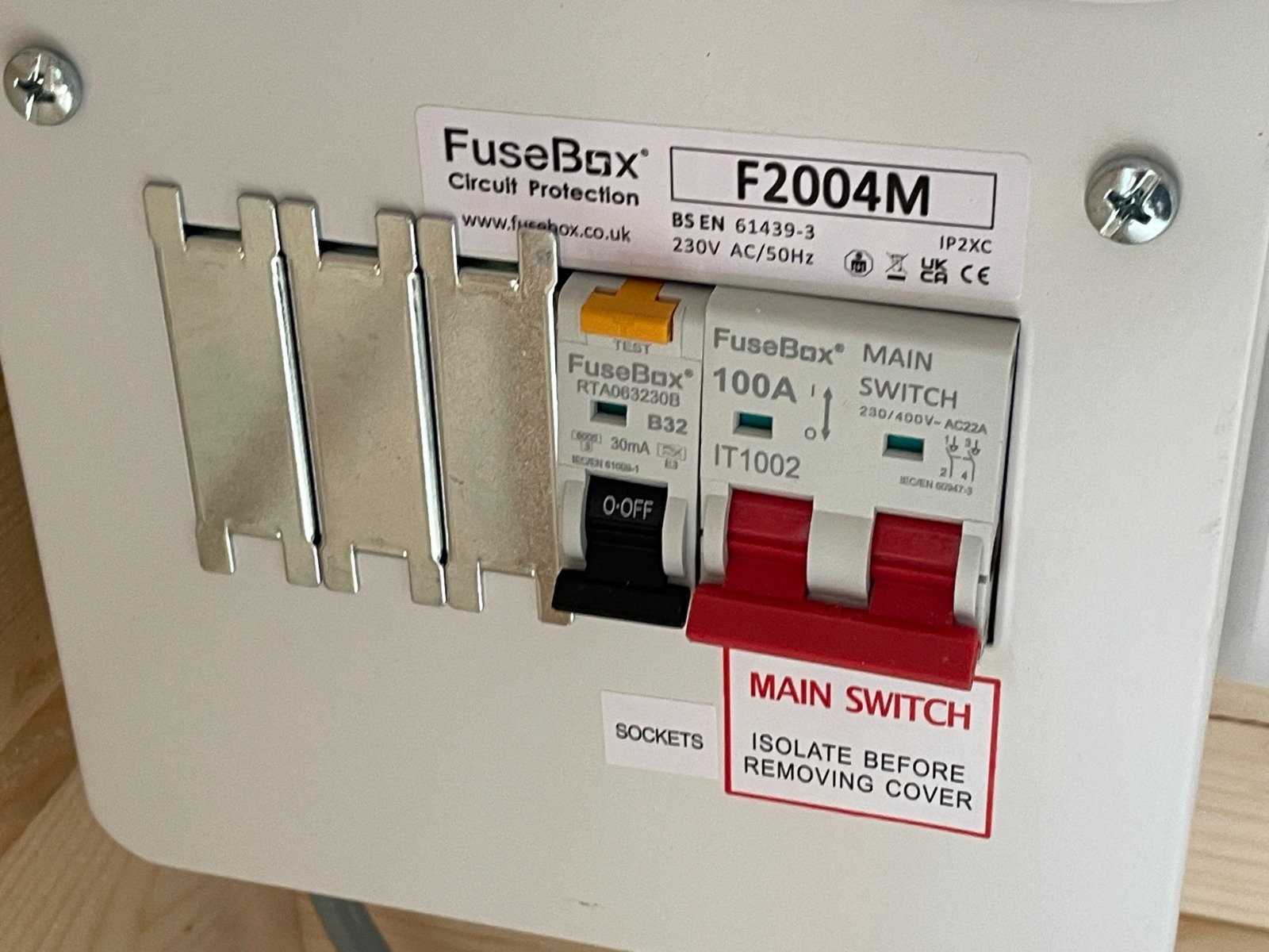 Summer House Mains Supply, Sockets & Lighting